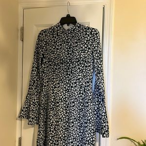 Commence xs green floral peasant dress